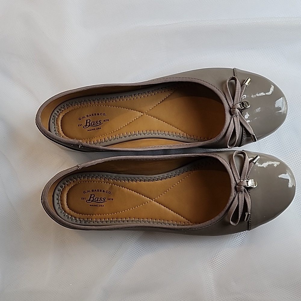 G.H. Bass & Co. Taupe Patent Ballet Flats - Picture 4 of 6